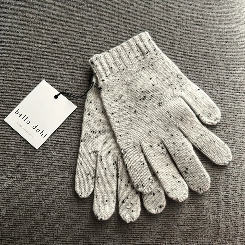💫NWT - BELLA DAHL Women’s 100% Cashmere Holiday Knit Gloves Light Grey Speckled